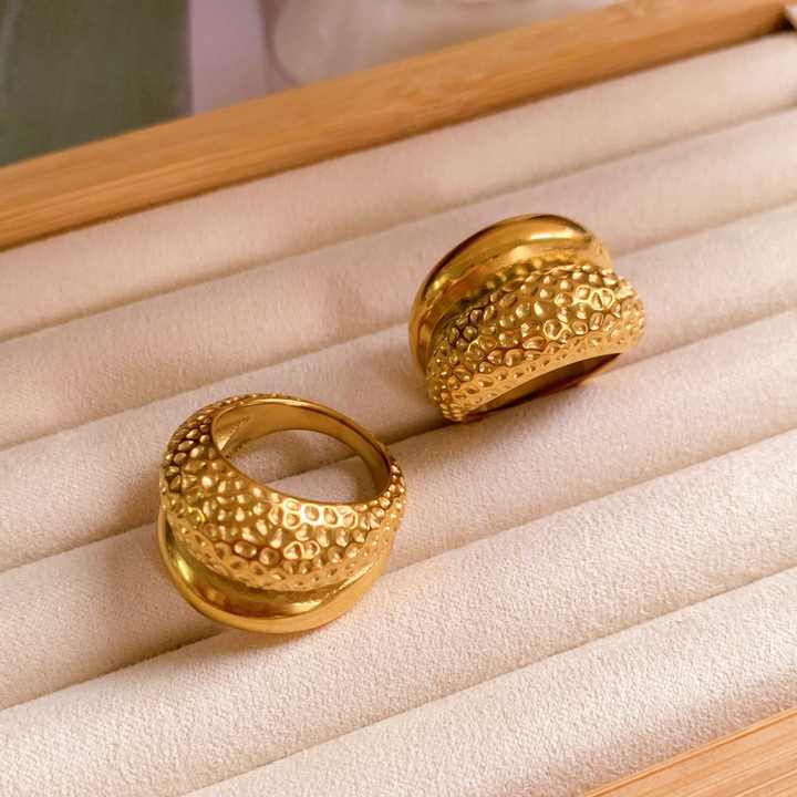Anillo Bohemio Chunky Waterproof - Joya en acero inoxidable enchapado en oro 18k - D'Merys