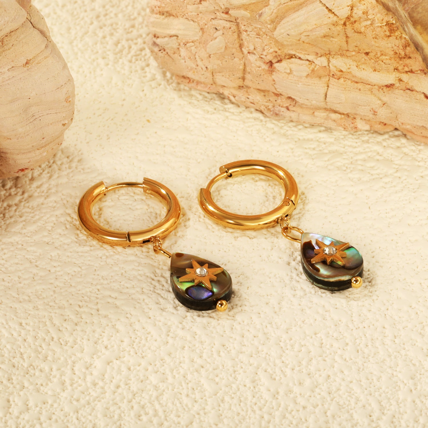 Aretes Gota Piedra Natural Waterproof - Joya en acero inoxidable enchapado en oro 18k - D'Merys