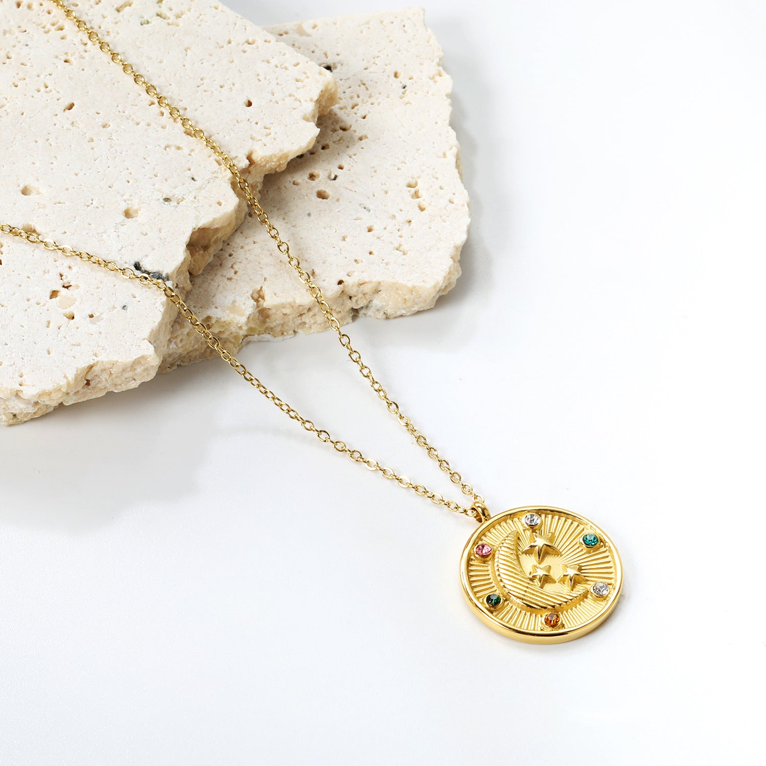 Collar Encanto Astral Waterproof - Joya en acero inoxidable enchapado en oro 18k - D'Merys