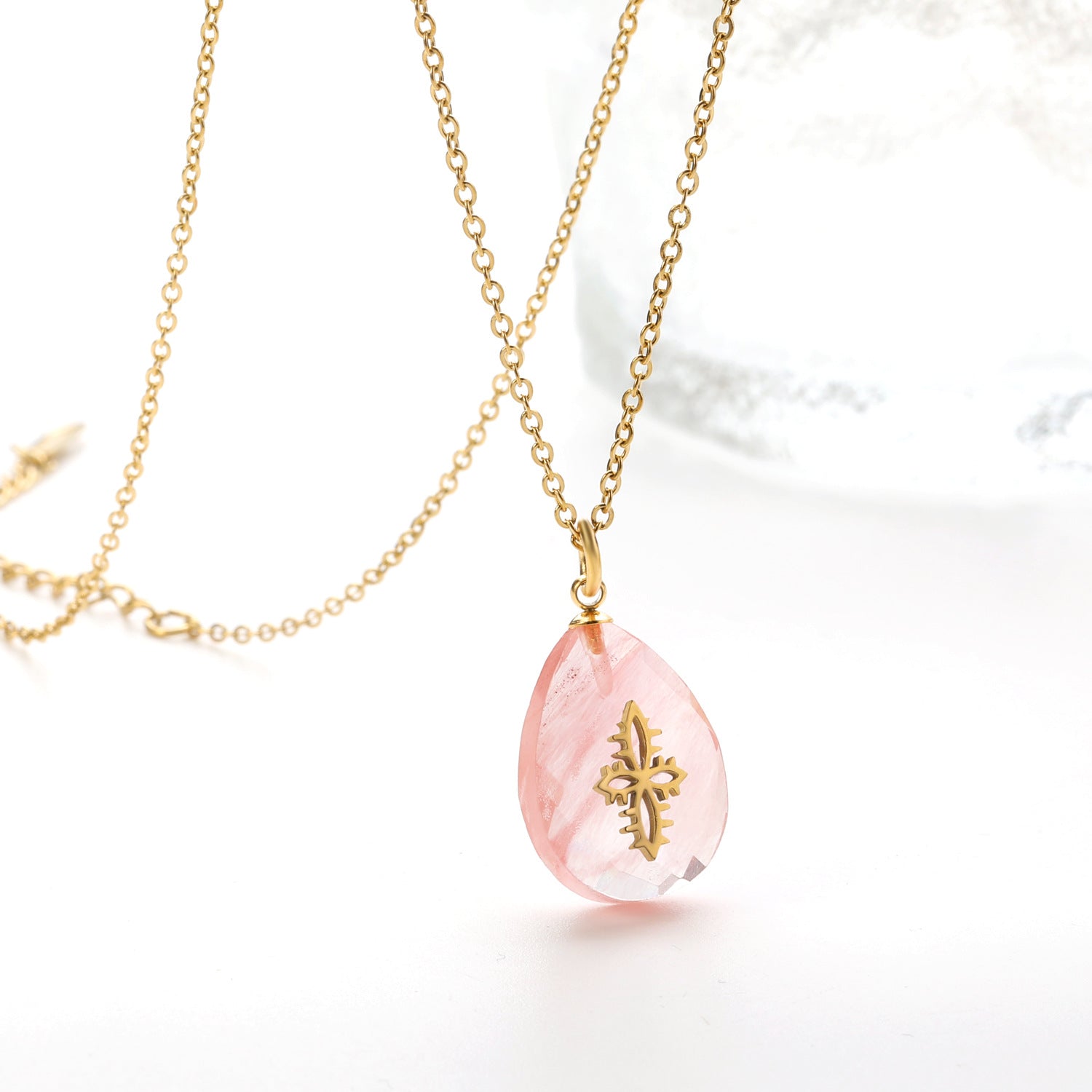 Collar Medalla Celestial Waterproof - Joya en acero inoxidable enchapado en oro 18k - D'Merys