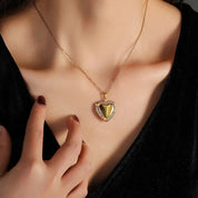 Collar Relicario Corazón Waterproof - Joya en acero inoxidable enchapado en oro 18k - D'Merys