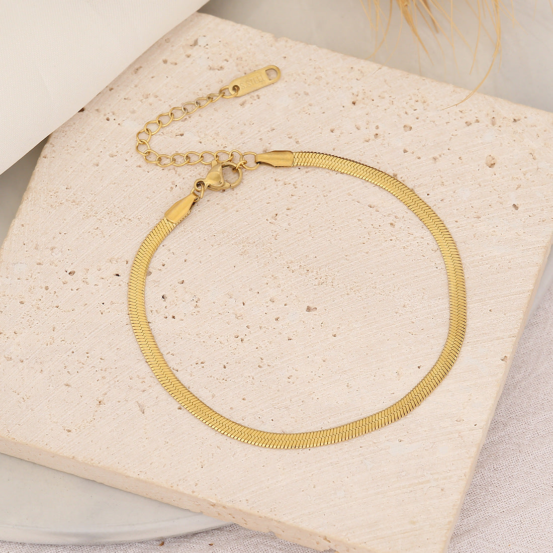Pulsera Snake Lili Waterproof - Joya en acero inoxidable enchapado en oro 18k - D'Merys