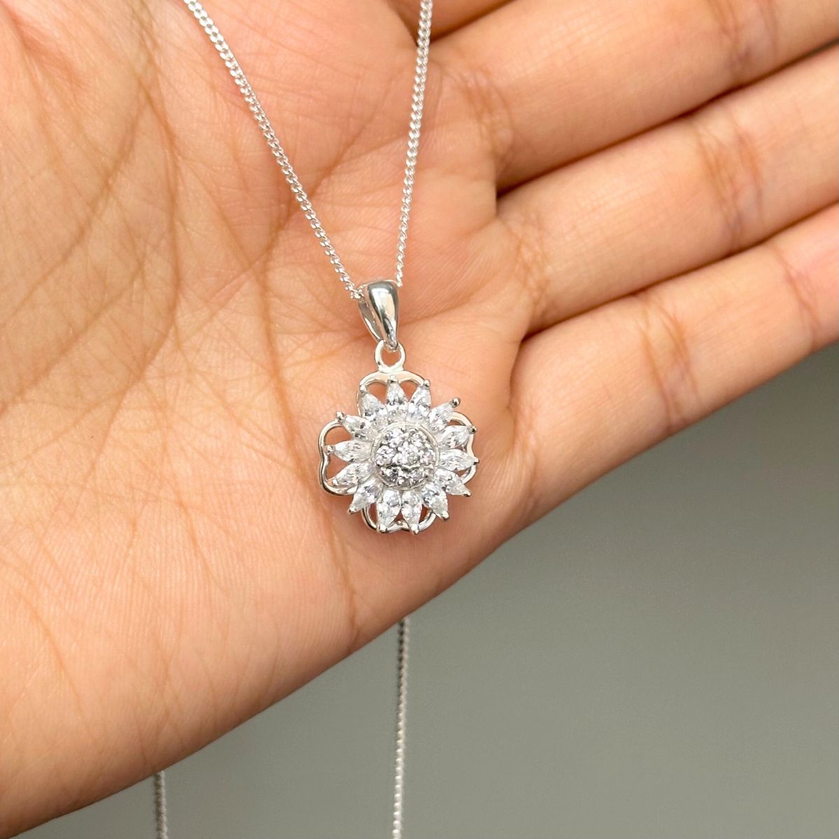 Collar Girasol Giratorio Antiestrés - Plata